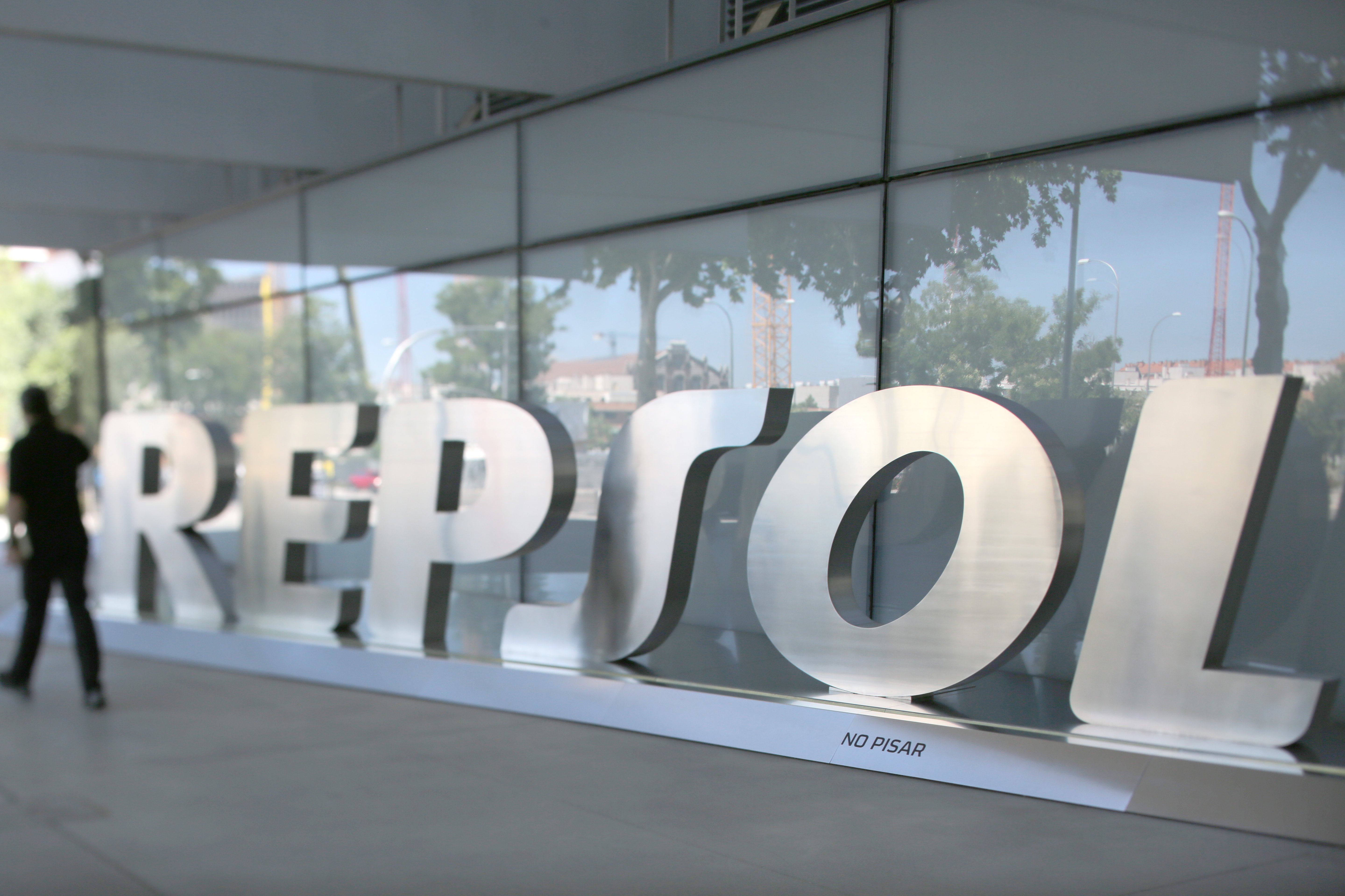 Repsol gana 2.499 millones en 2021 y regresa a las cifras prepandemia