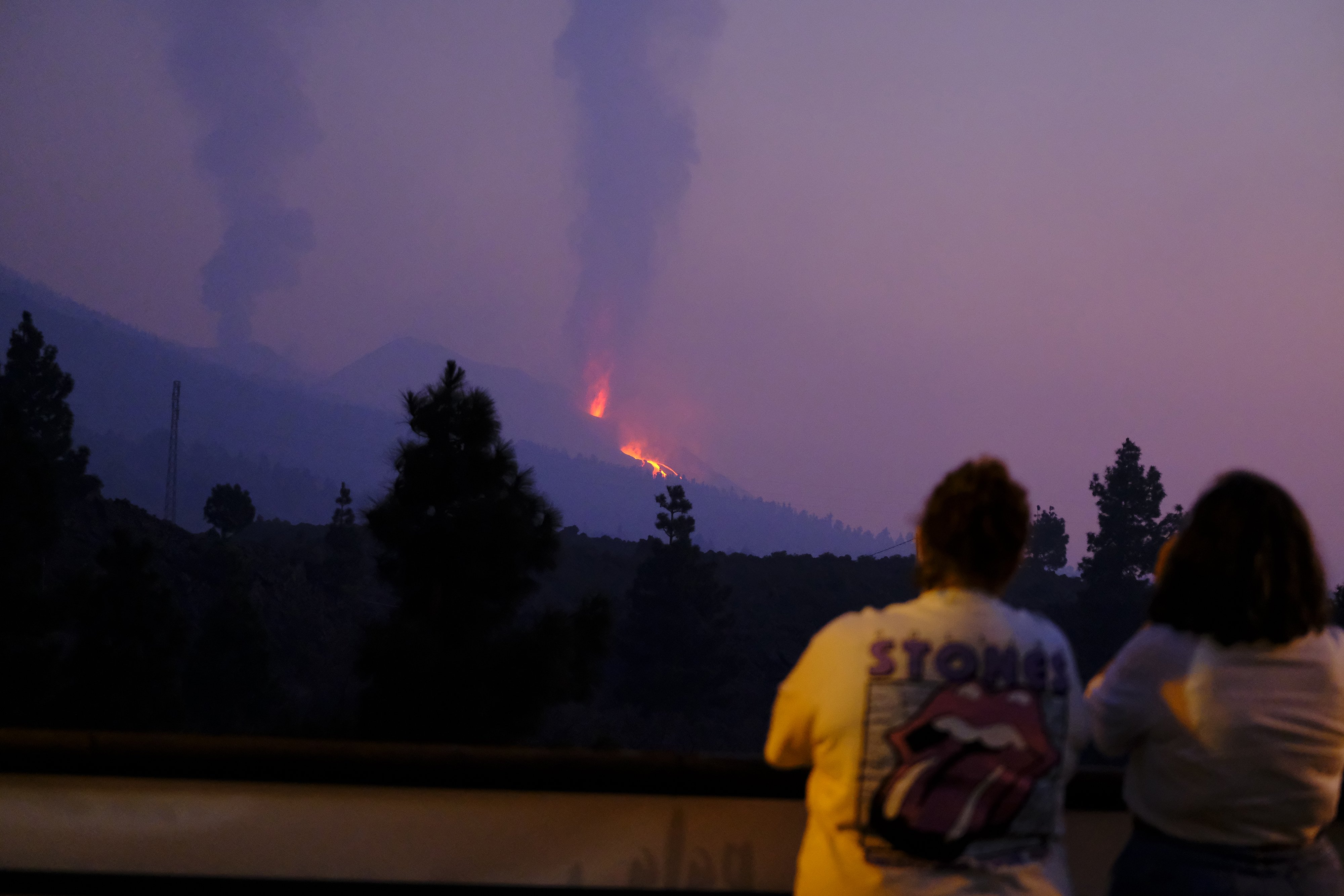 Notarios catalanes atenderán in situ a los afectados por el volcán de La Palma