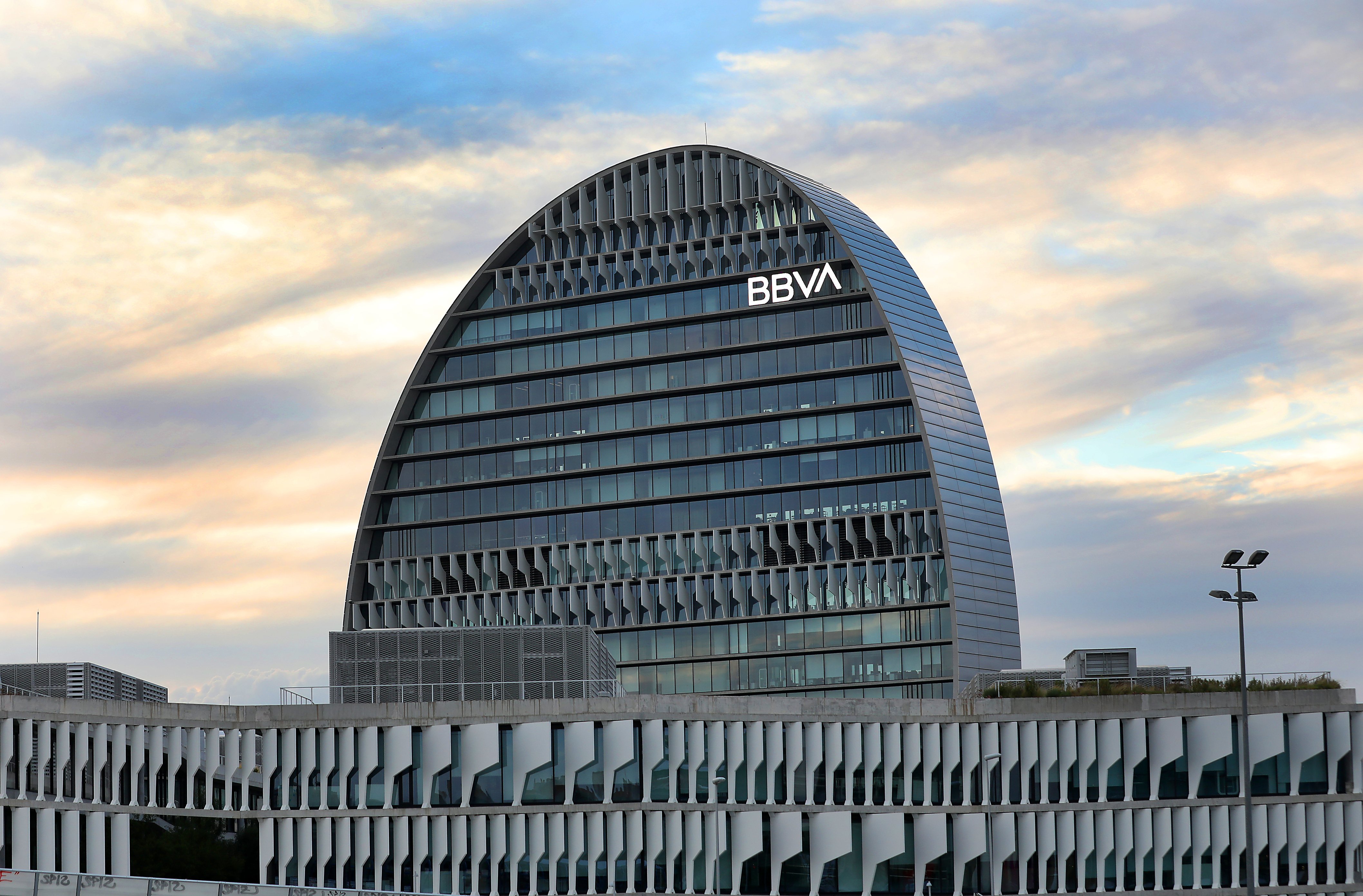 El BBVA guanya 3.311 milions i deixa enrere els 15 milions de pèrdues de 2020