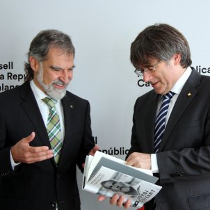 Jordi Cuixart y Carles Puigdemont en la casa de la republica - ACN