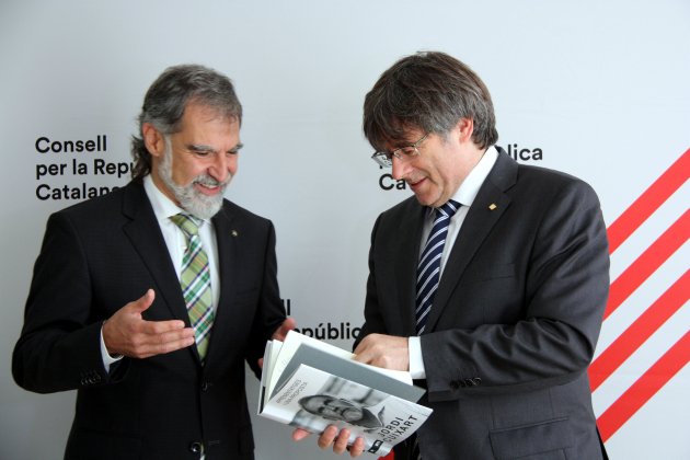 Jordi Cuixart y Carles Puigdemont en la casa de la republica - ACN Jordi Cuixart y Carles Puigdemont en la casa de la republica - ACN
