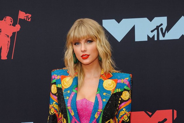 Taylor Swift vuelve a sorprender