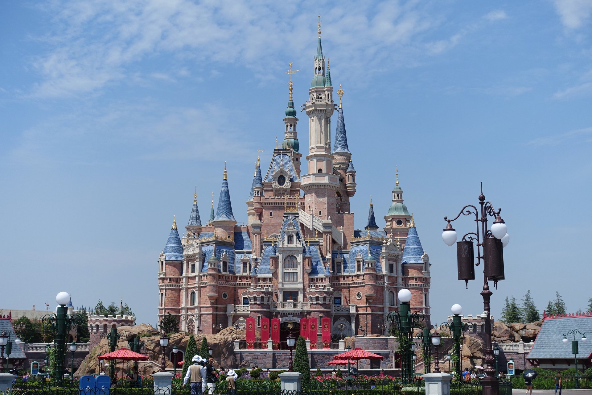Confinamiento de más 34.000 personas por un caso de covid en Shanghái Disneyland