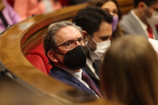 Conseller d'economia, Jaume giró, ple del Parlament, sesión de control - Sergi Alcàzar