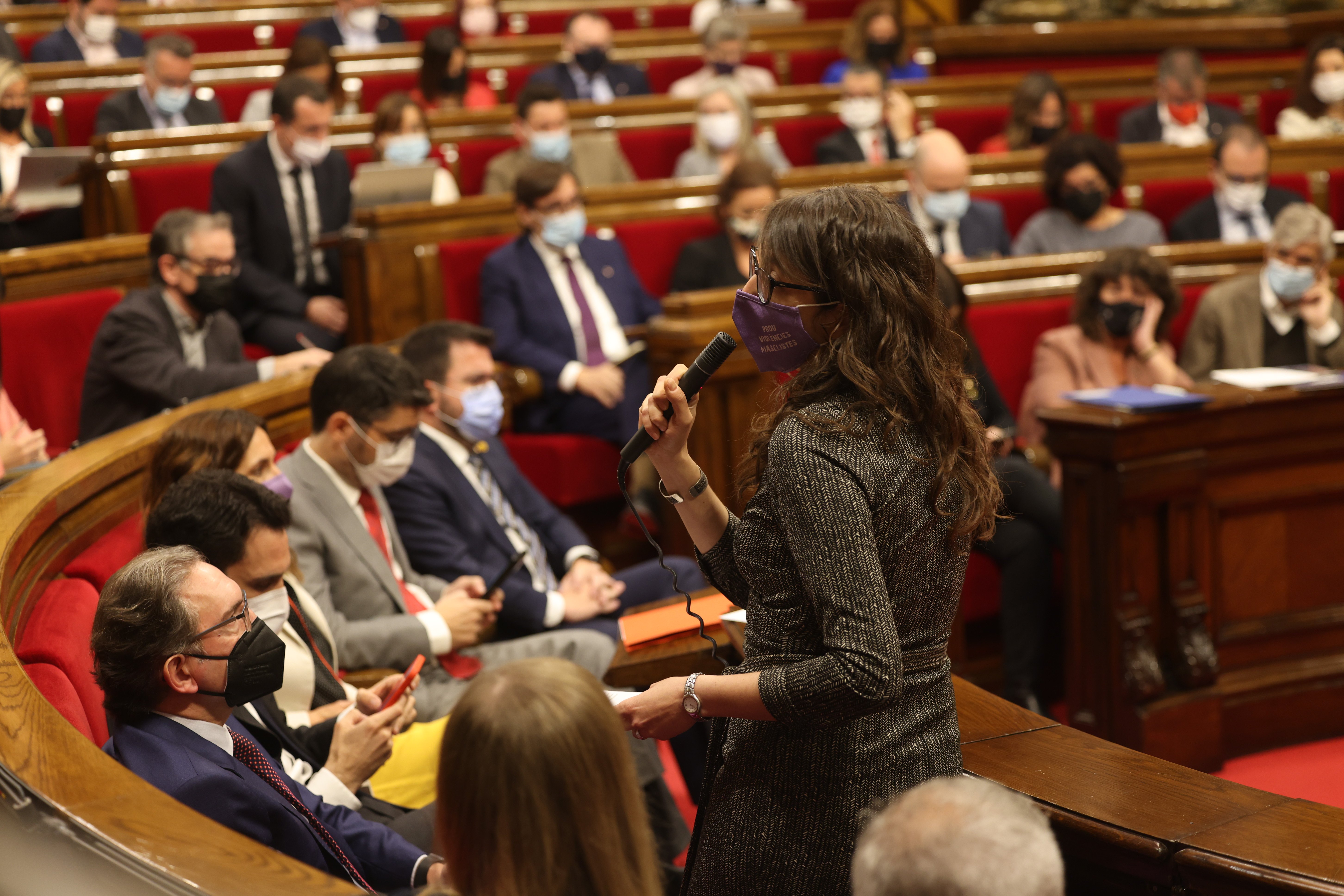 El Govern financiará con 20 millones servicios de canguro para niños hasta los 14 años