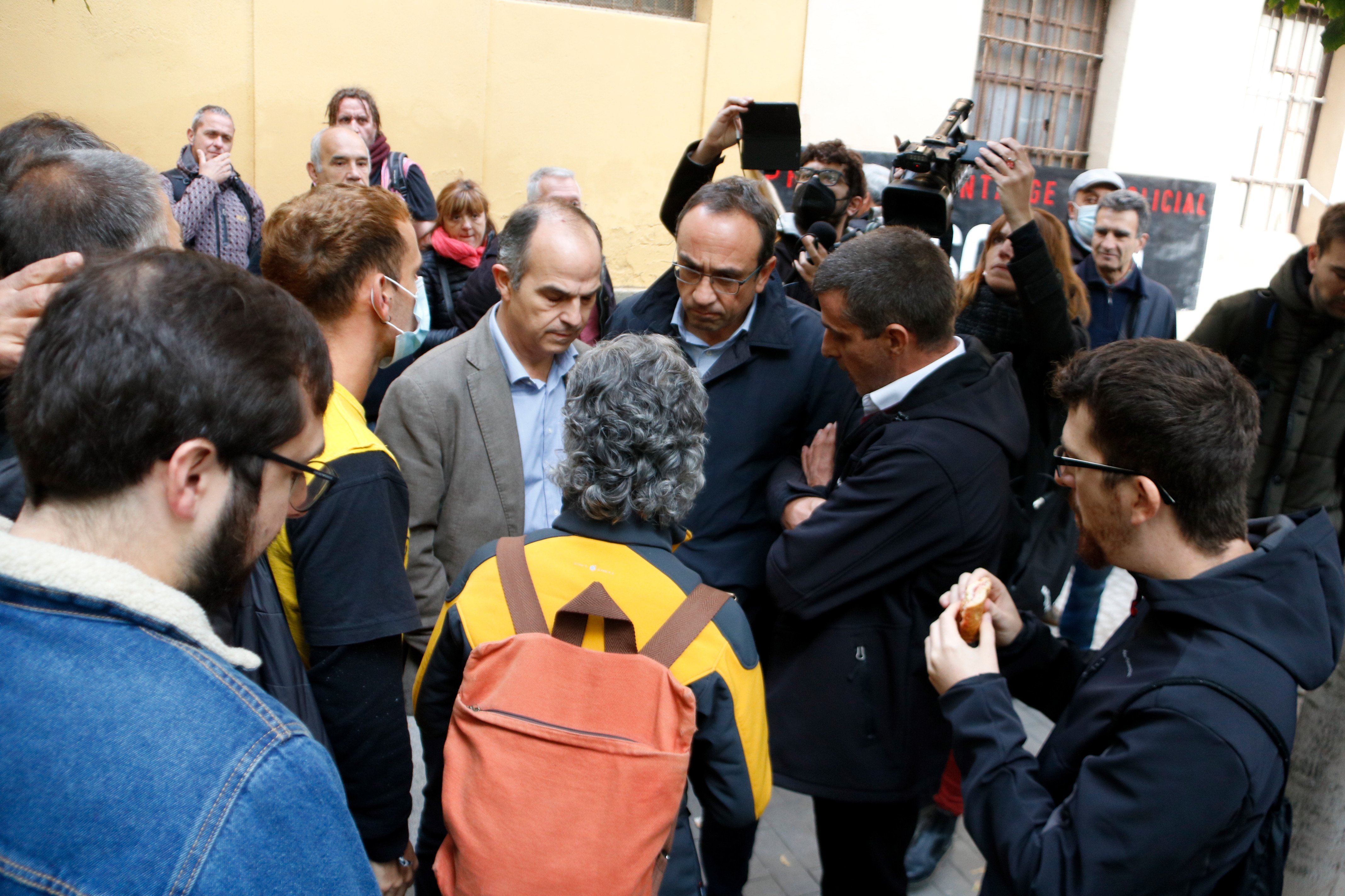 Turull, Rull i Cuixart, amb els 9 de Lledoners: s'ha de retirar l'acusació