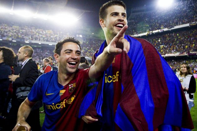 Xavi Hernandez Gerard Pique riendo Barca FC Barcelona