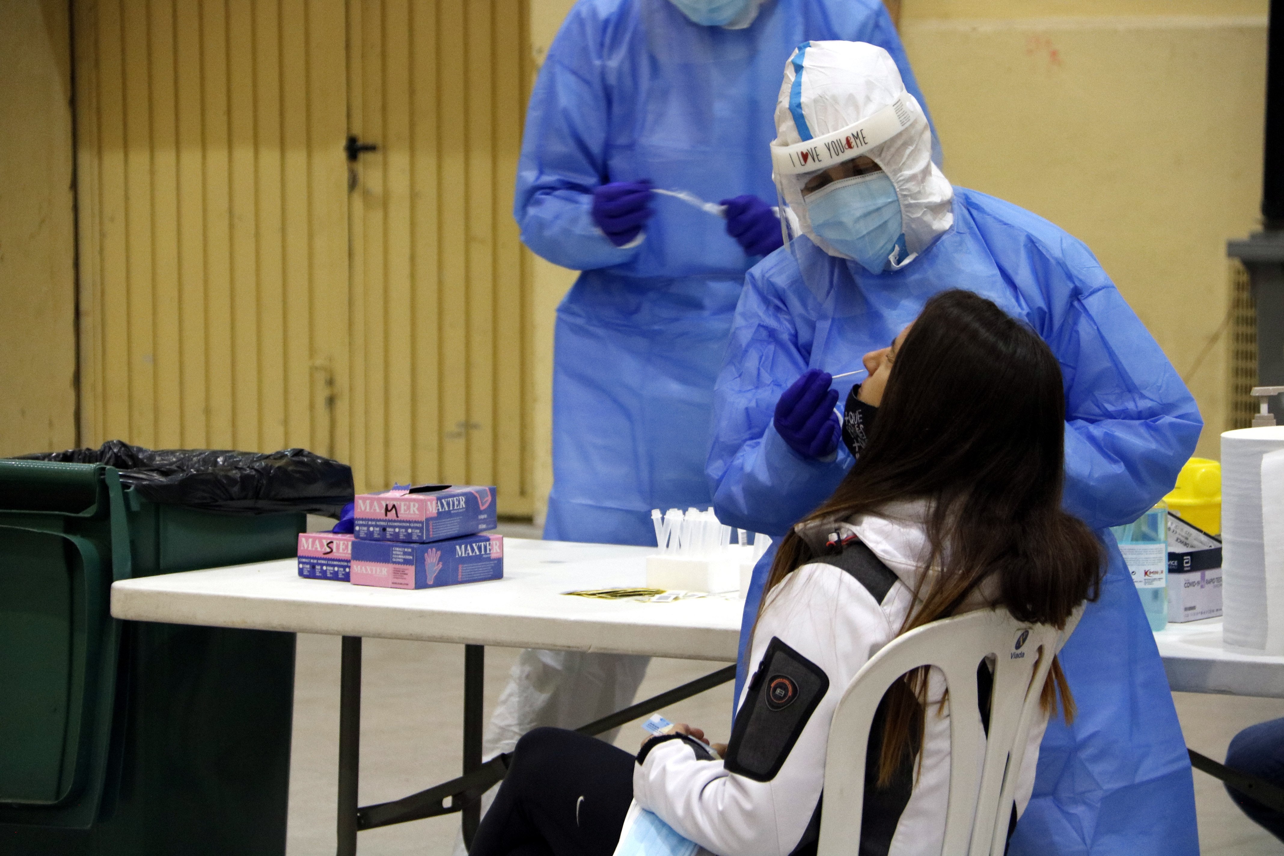 Covid | La incidencia sube casi treinta puntos y España roza los 200 casos