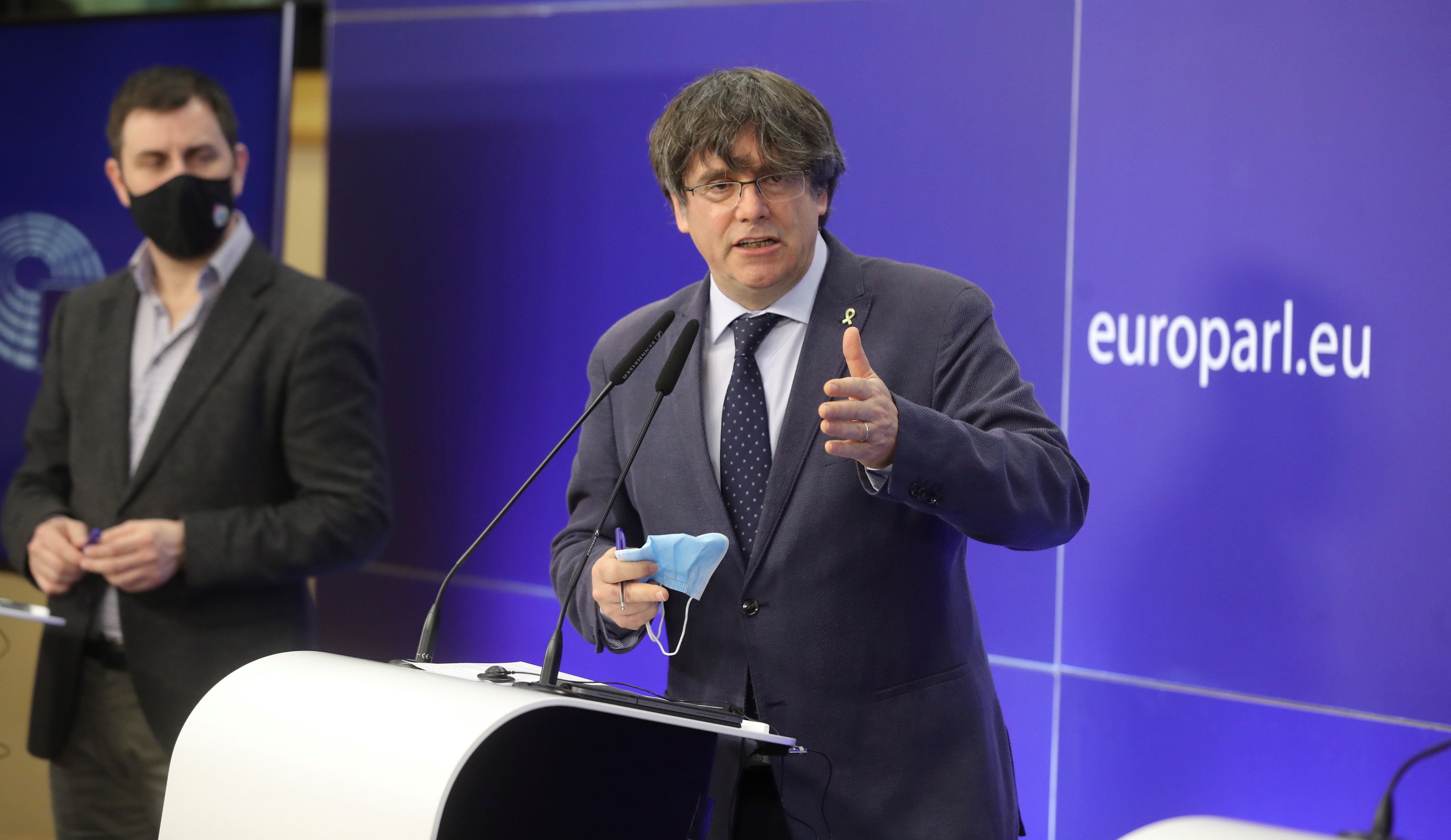 Puigdemont i el referèndum per la independència que Macron dona per bo