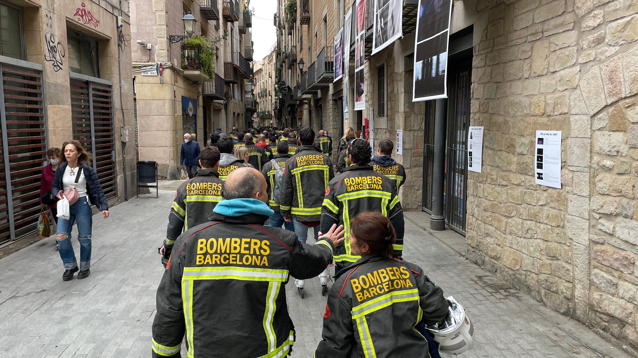 Els Bombers protesten contra Colau: “Els pactes es compleixen”