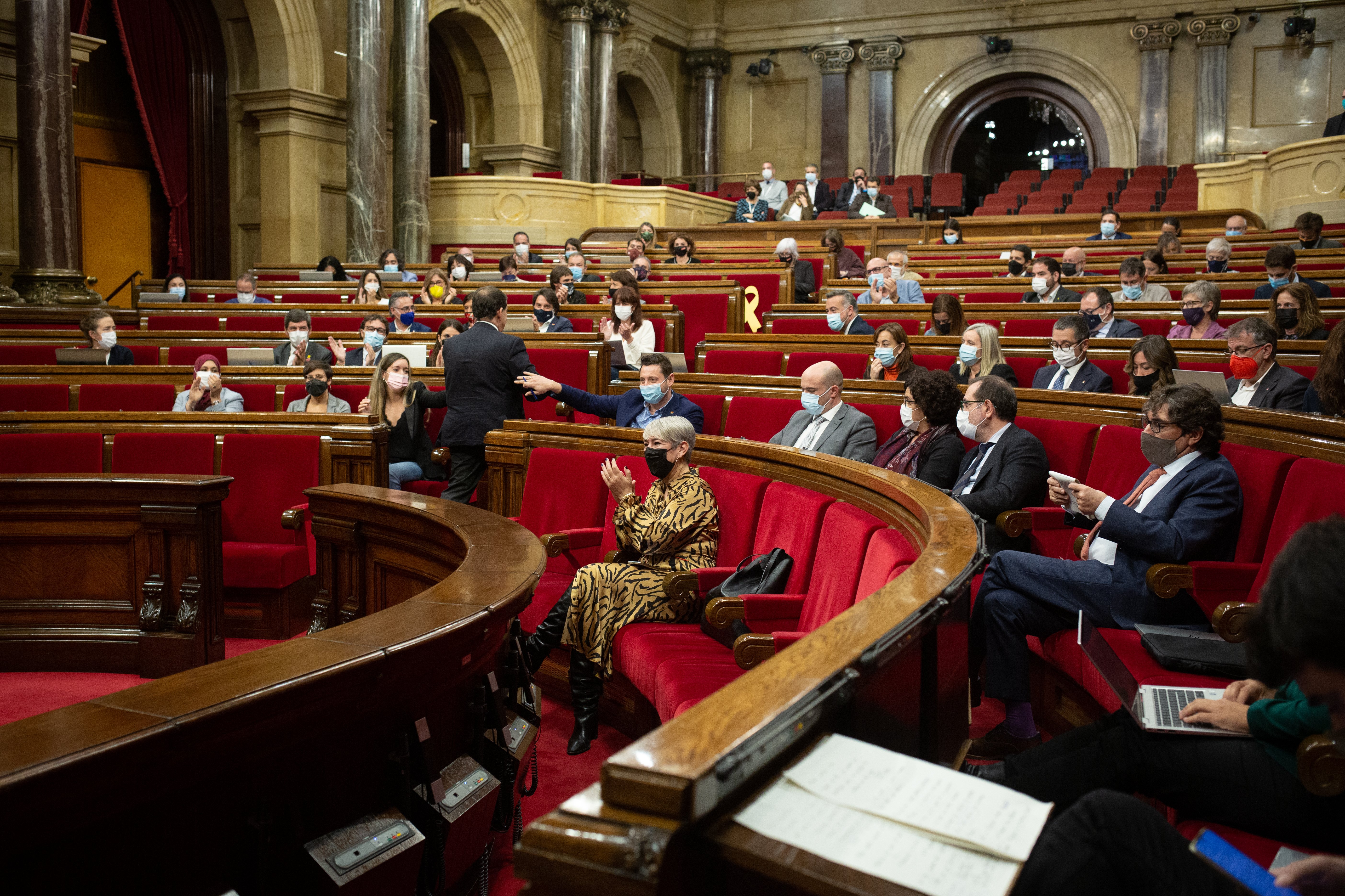 EuropaPress 4053838 vesteixi general hemicicle sesion plenària parlament catalunya novembre 2021