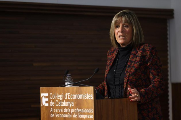 Nuria AMrin presdienta Diputacio de Barcelona - Ceol·legi Economistes