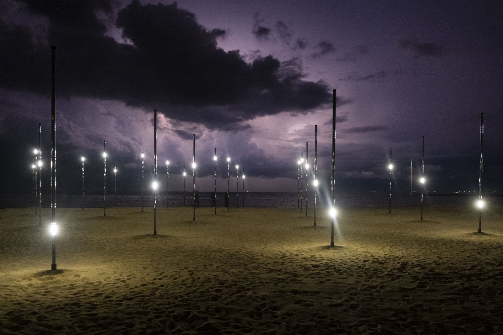 'Array [Wave]' / Pablo Valbuena