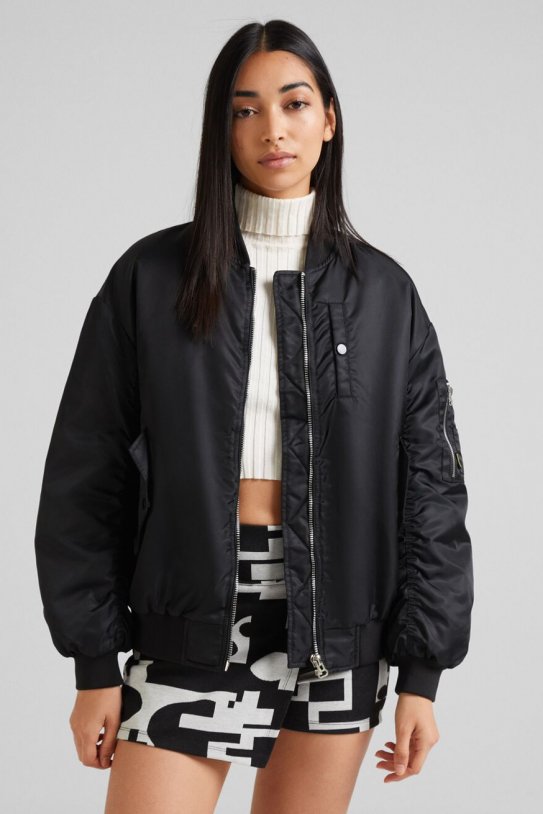 Cazadora Bomber de Bershka