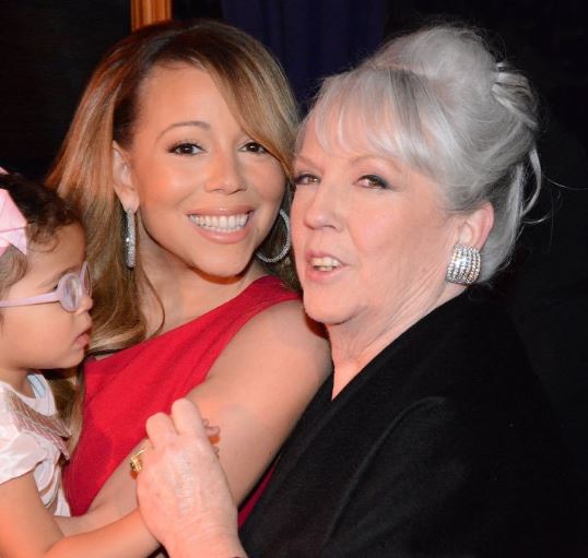 mariah Carey con su madre Patricia Hickey