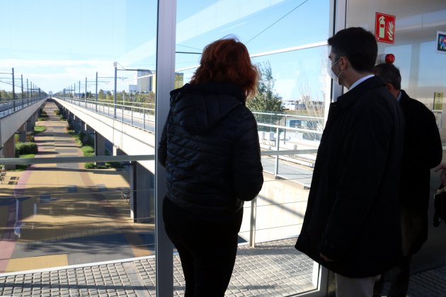 vicepresidente del Gobierno, Jordi Puigneró, yla presidenta de TMB, Laia Bonet, en la inauguración L10 sur Zona Franca ACN