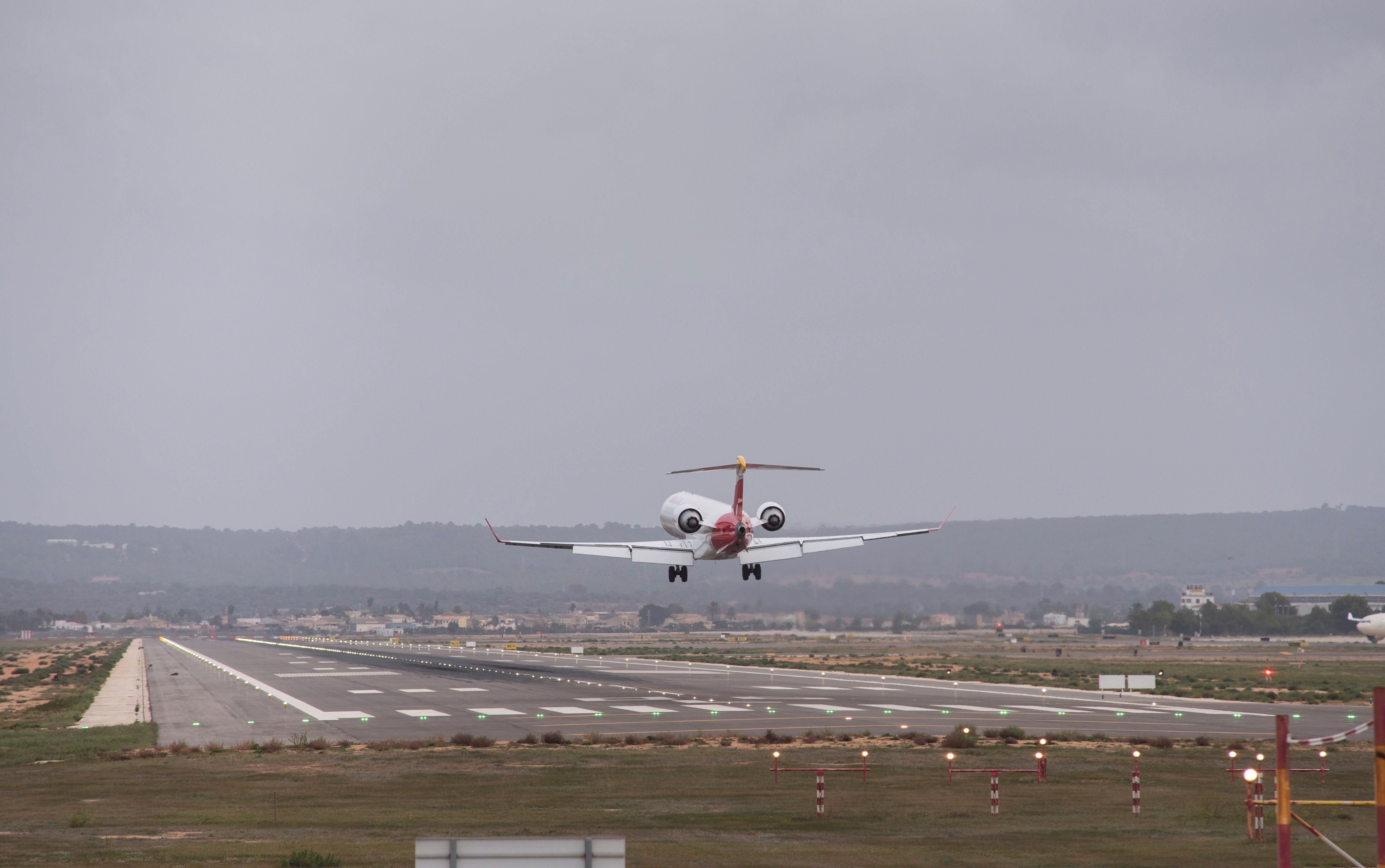 La Fiscalia estudia acusar per sedició els fugits de l'avió de Palma