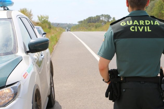 EuropaPress agent vehiculo guàrdia civil recurs