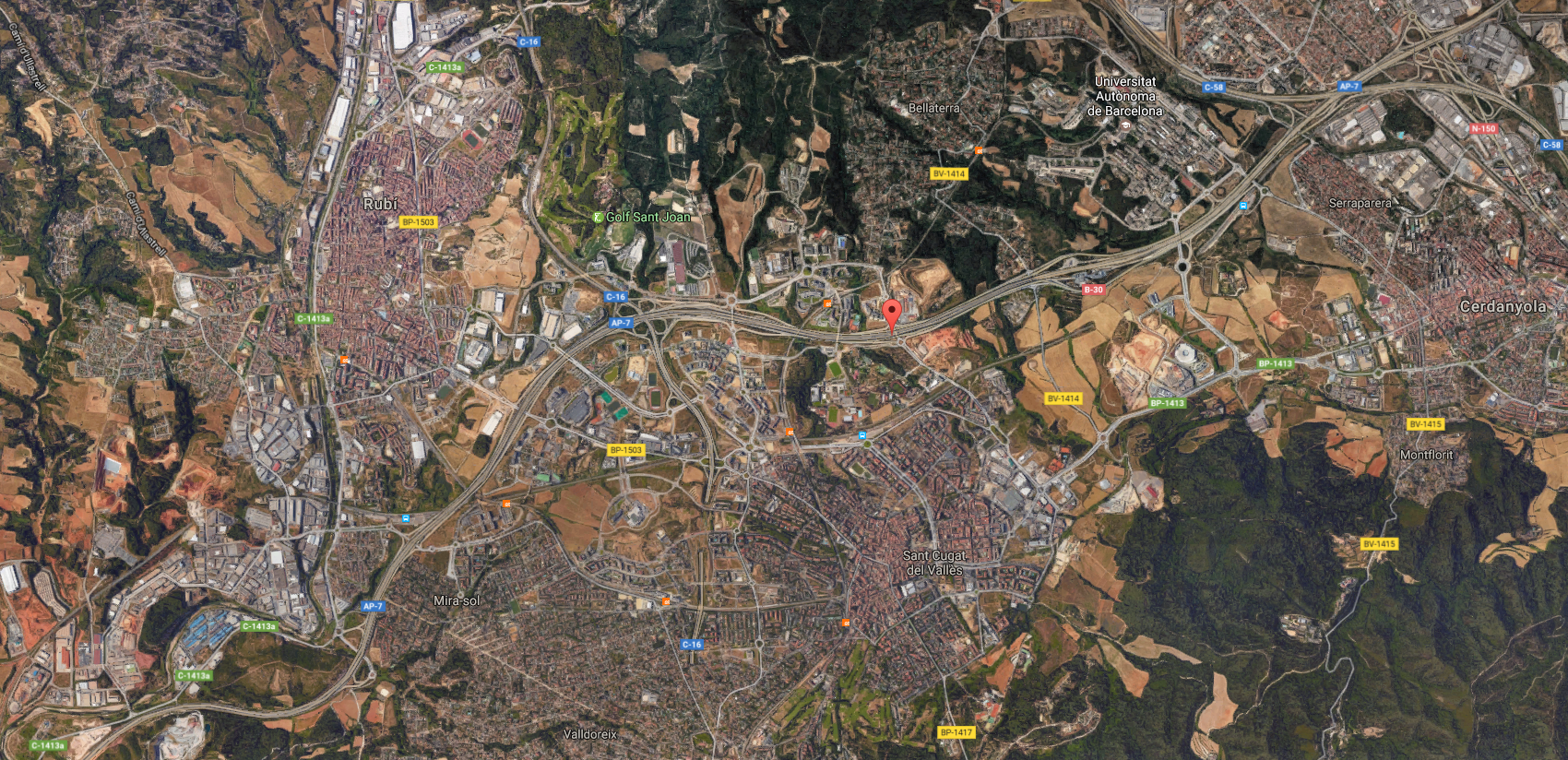 Un camionero muere atropellado en la AP-7 en Sant Cugat del Vallès