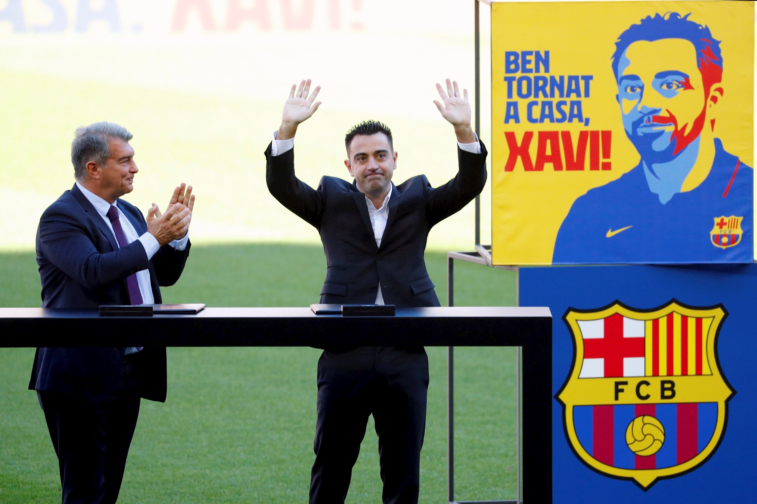 Joan Laporta vol l'ajuda de Xavi per fer fora Coutinho del Barça immediatament