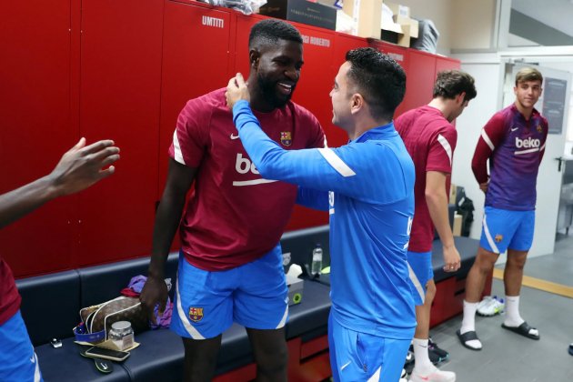 Xavi Hernandez Umtiti entrenamiento FC Barcelona