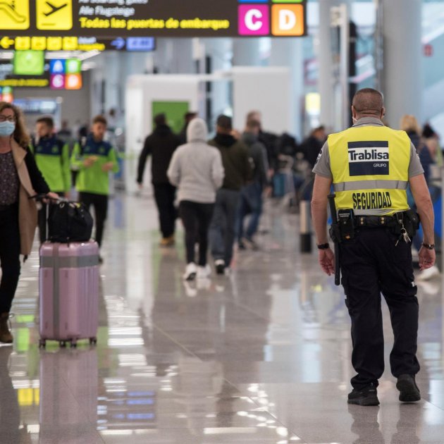 Seguridad terminal de salidas aeropuerto Palma EFE