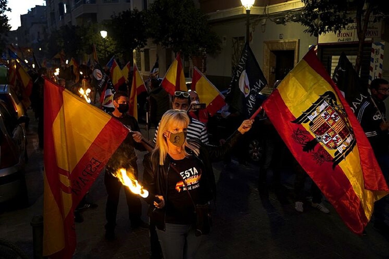 Contraprograman el acto de Díaz en Valencia: marcha nazi autorizada