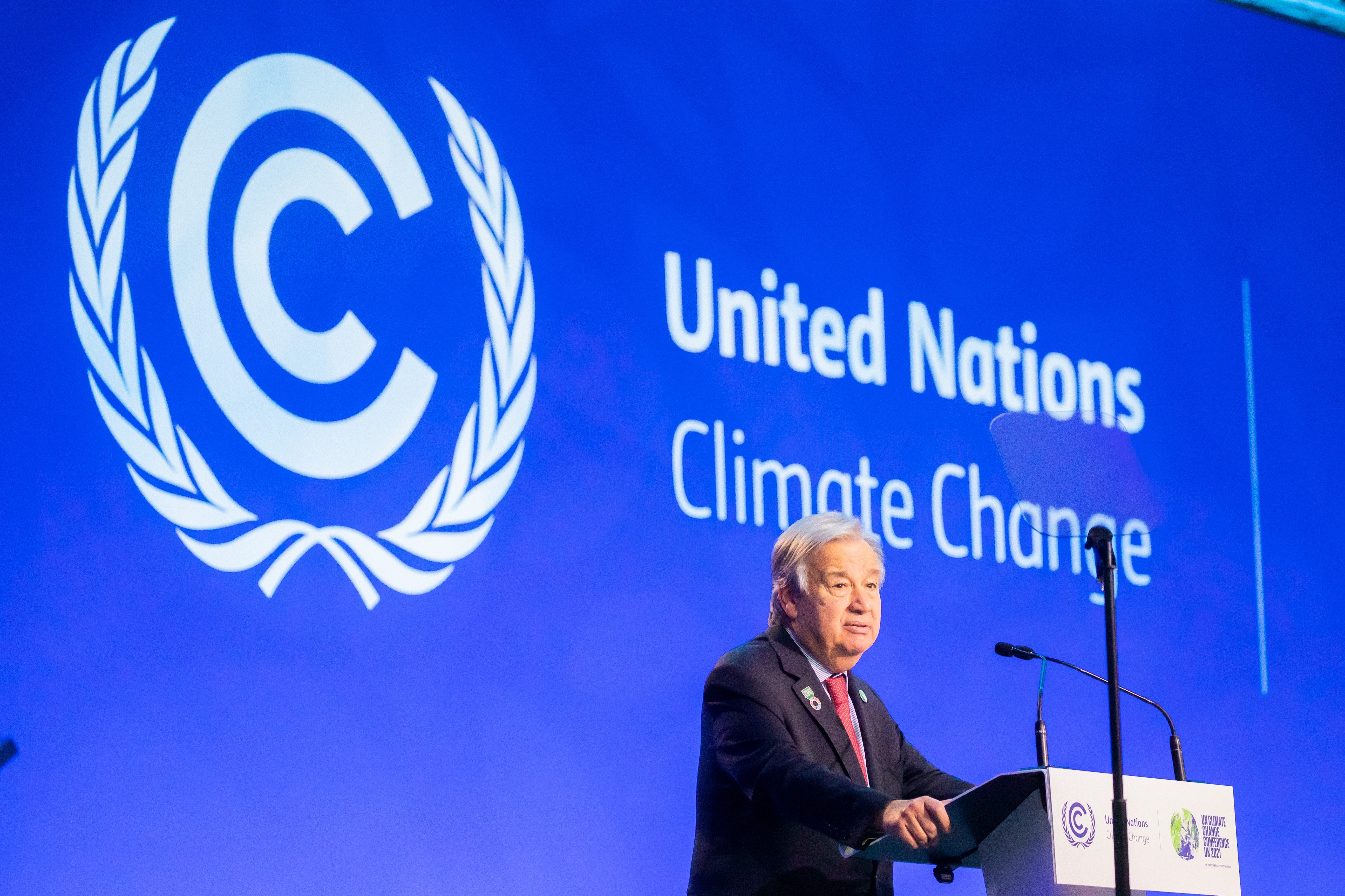 La COP26 busca aprobar un tercer borrador de acuerdo con poca presión al carbón