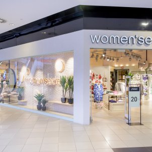 Women's Secret tiene unas zapatillas de estar por casa que le están  quitando compras a las grande