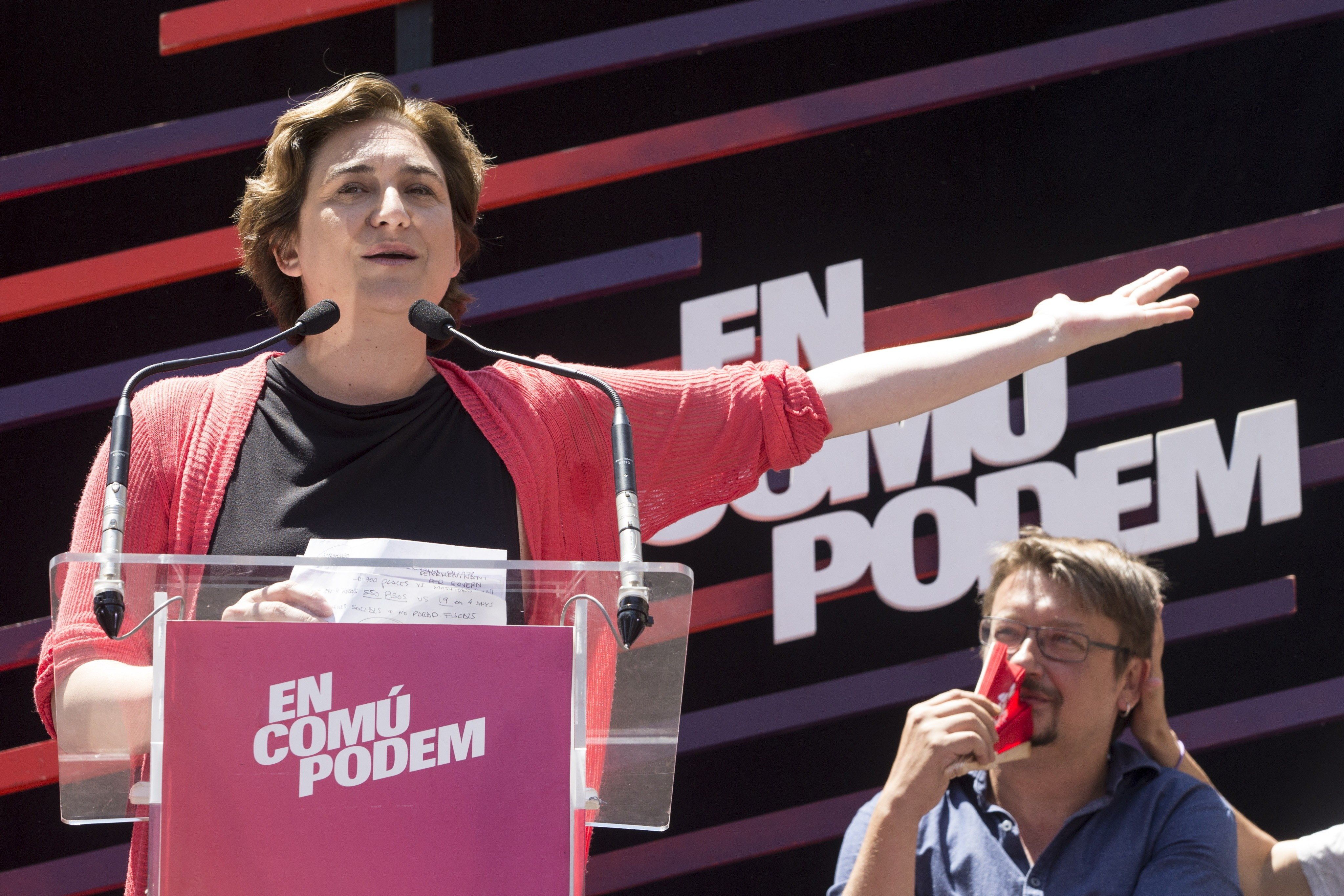 Colau crida a fer fora del govern els ‘machotes’ del PP
