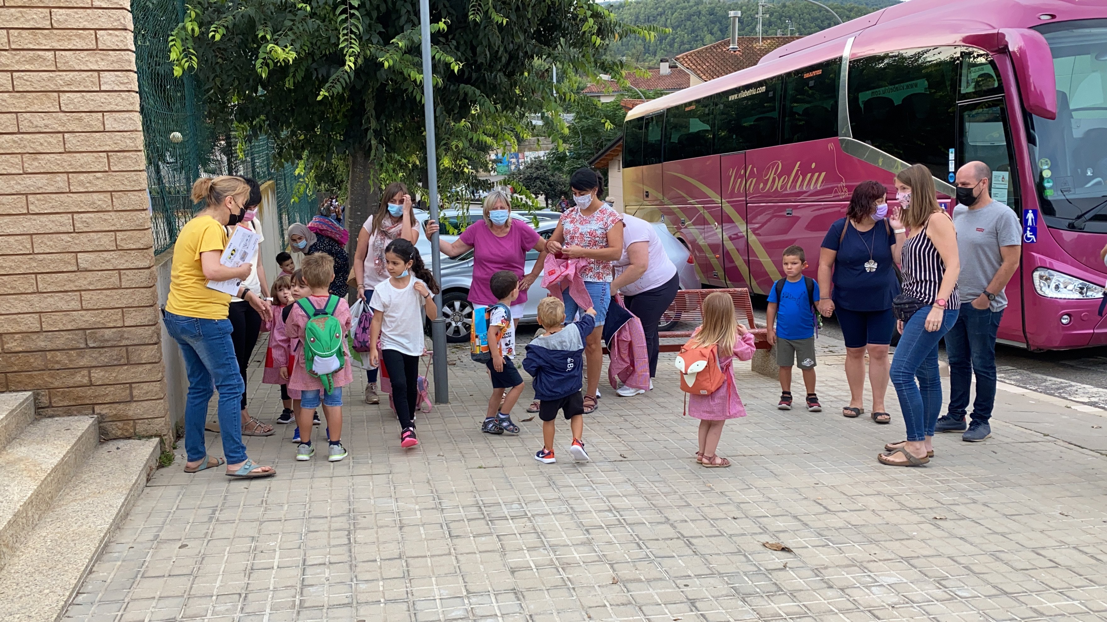 Educació declara 65 grups escolars confinats i 10.987 persones en quarentena