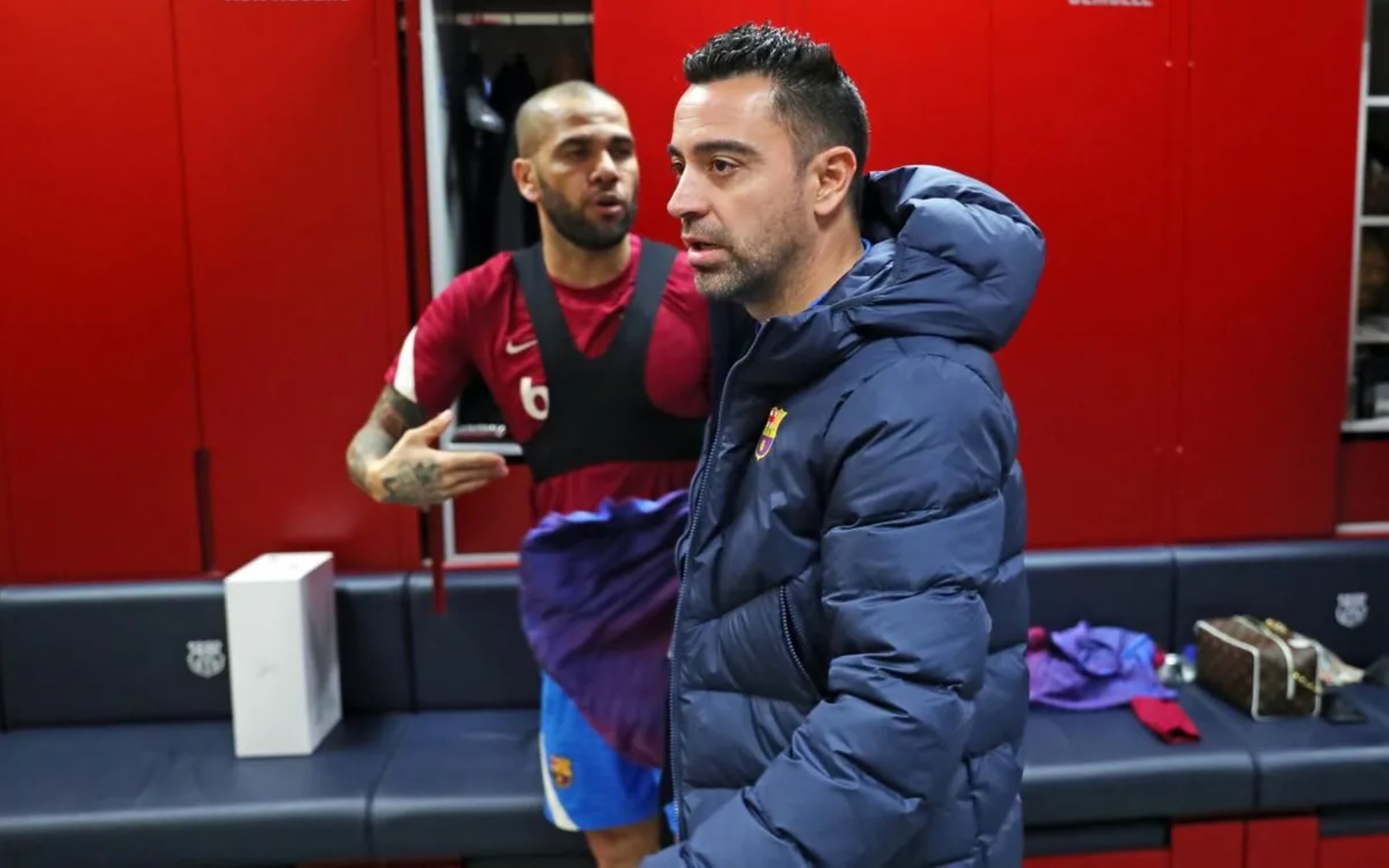 Dani Alves tiene un encargo personal de Xavi Hernández que podría acabar siendo el mayor favor al Barça