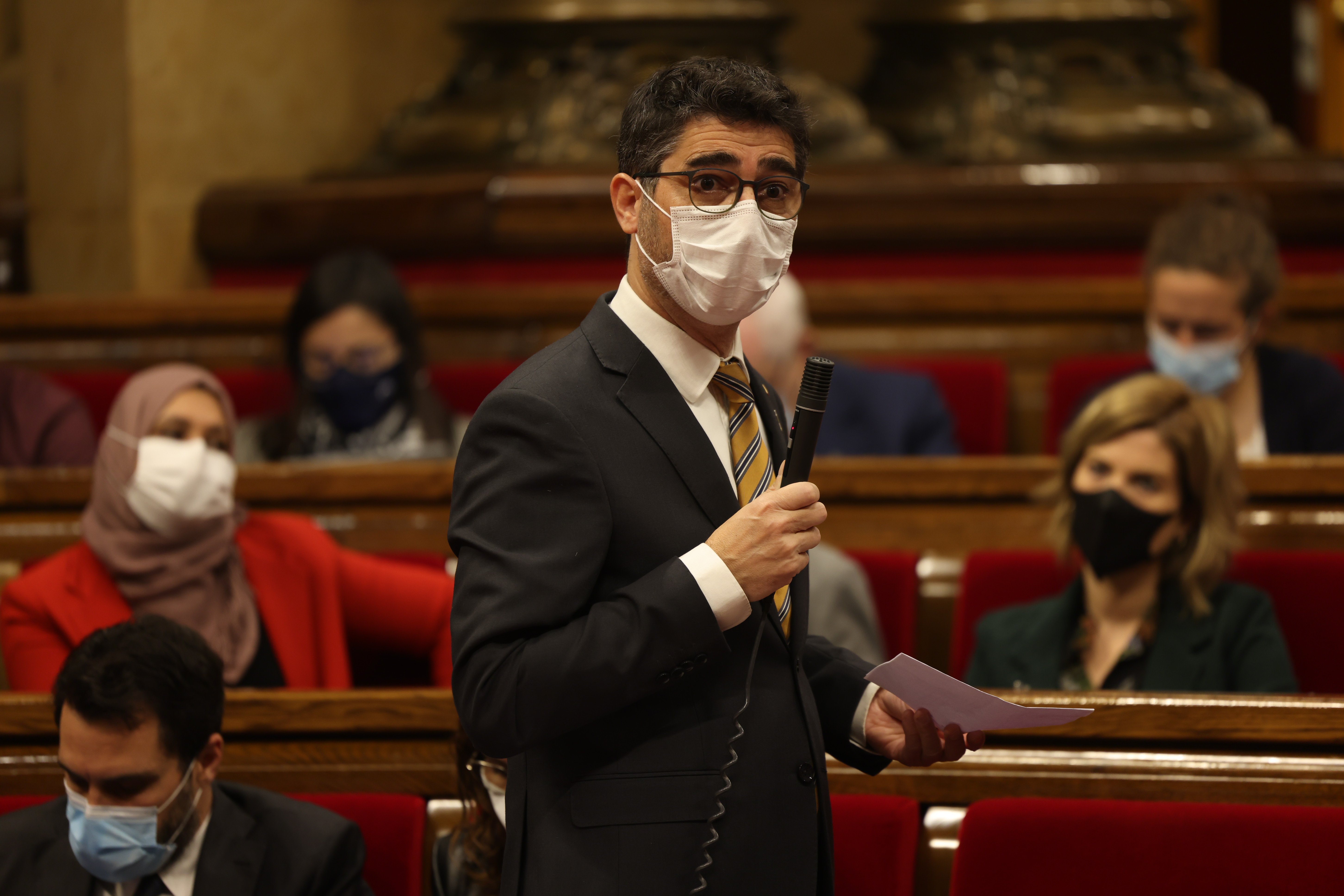 Puigneró insisteix en Rodalies i veu escandalós el cas del corredor mediterrani