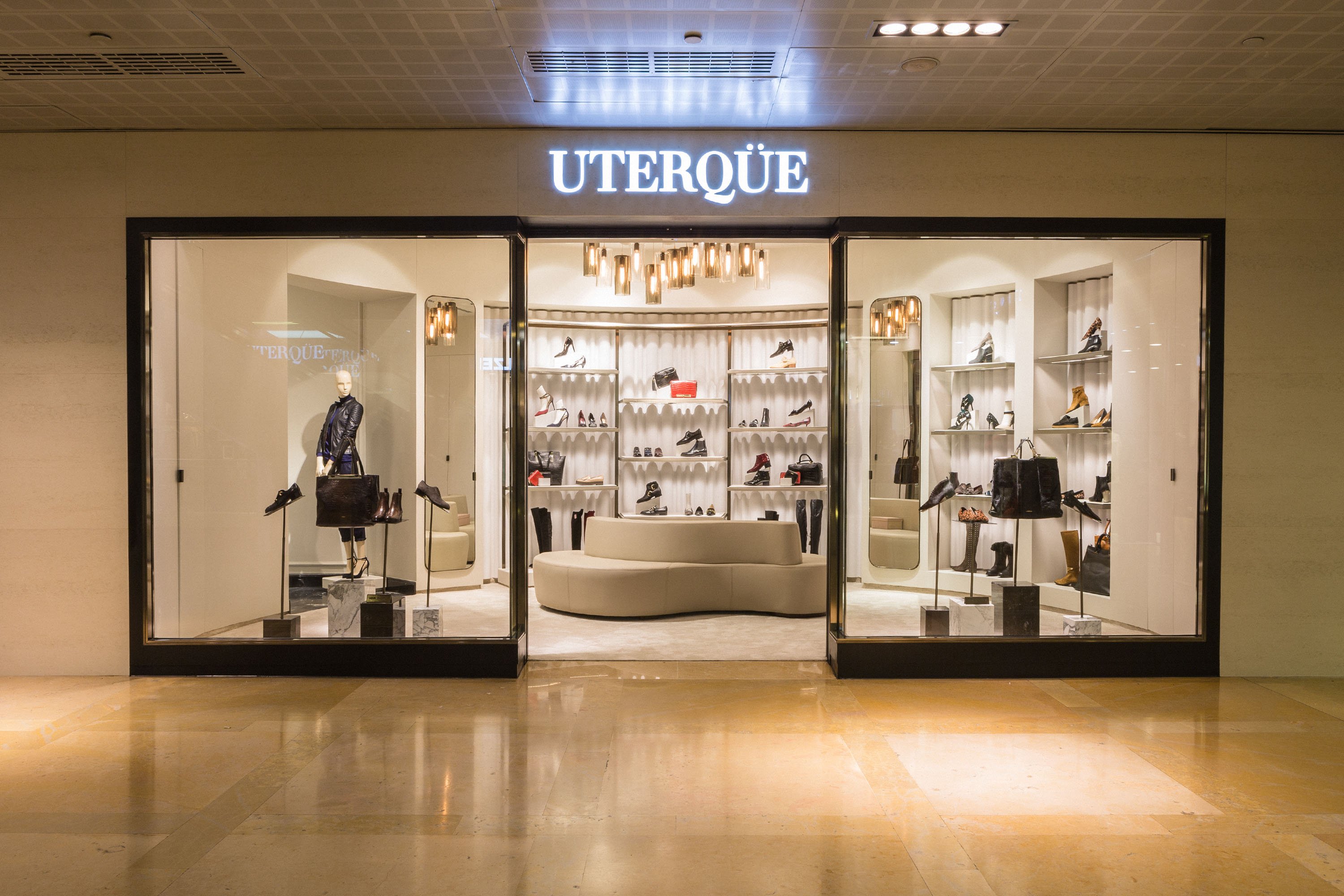 Uterqüe versiona la faldilla, i per a molts la millora, de Bottega Veneta que marcarà nou estil i tendència