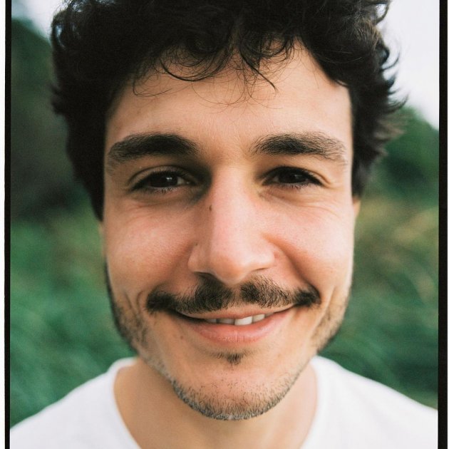 Miki Núñez sonrisa @mikinunez