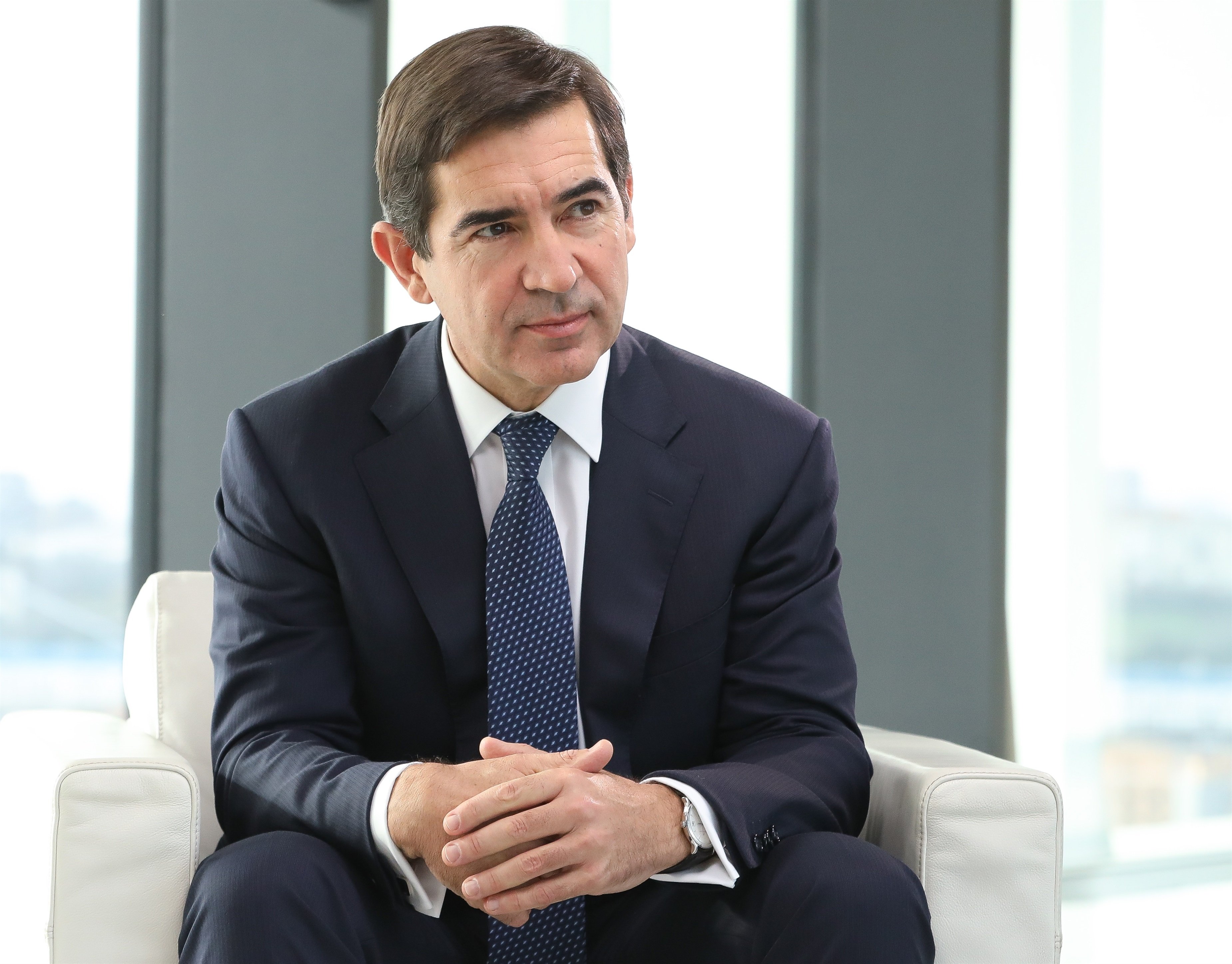 El BBVA vuelve a abrir la puerta a fusionarse sin descartar el Sabadell