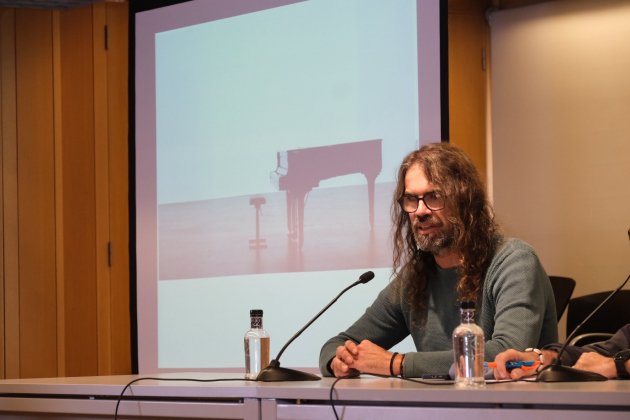 Natxo Tarrés presentacion concierto debate constituyente Lluis Llach Carlos Baglietto