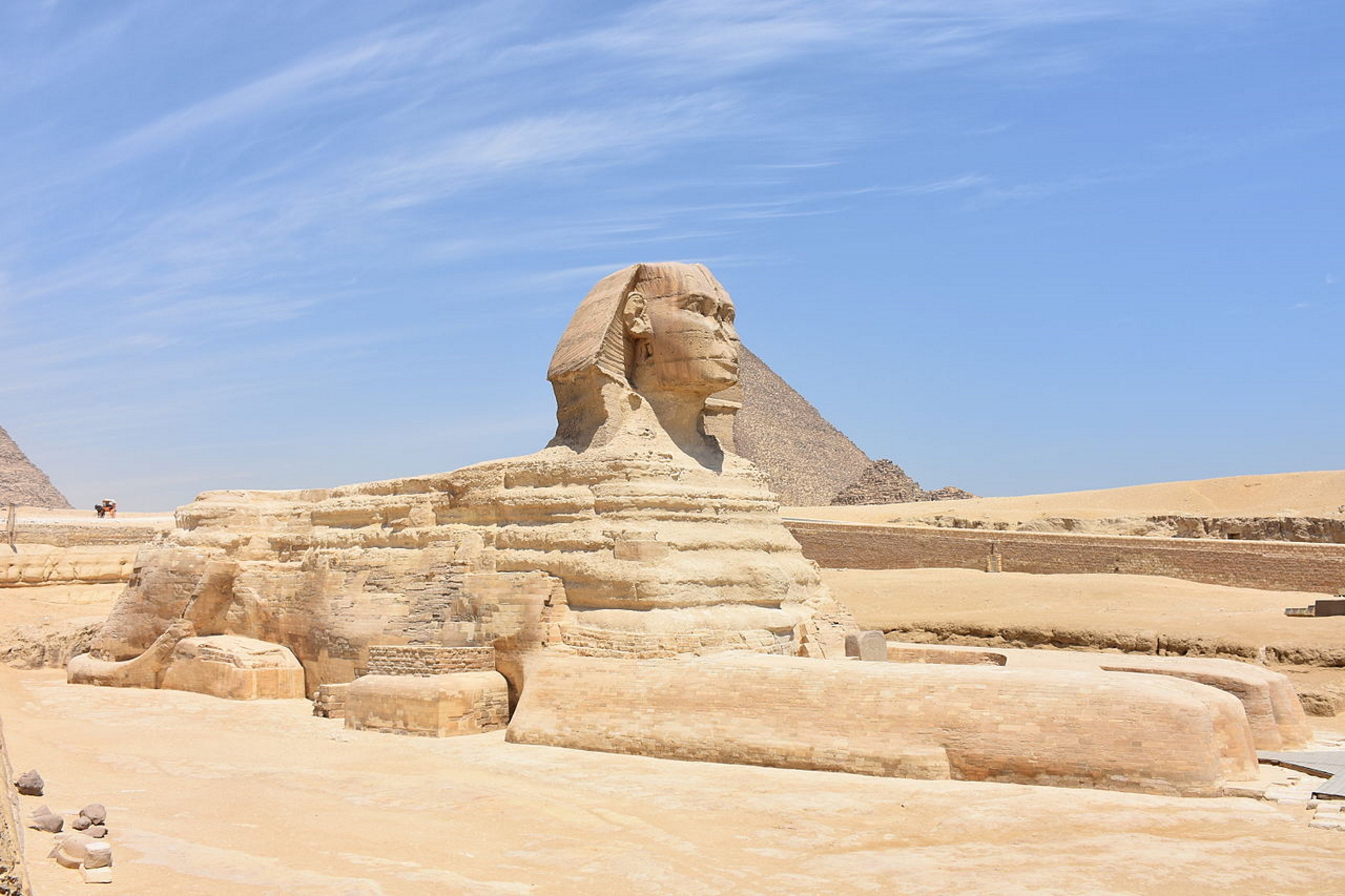 Por eso tienen la nariz rota las estatuas egipcias