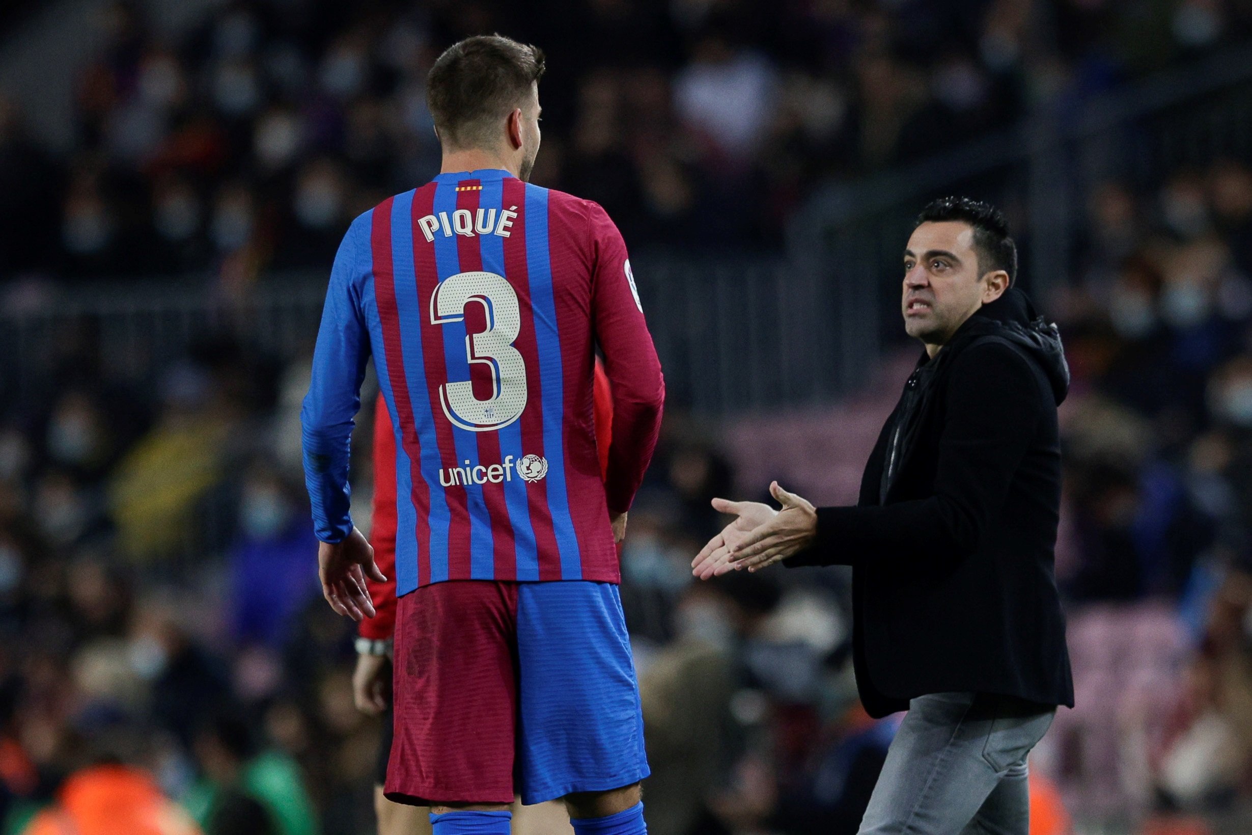 Piqué tiene un cara a cara con Xavi Hernández nada agradable