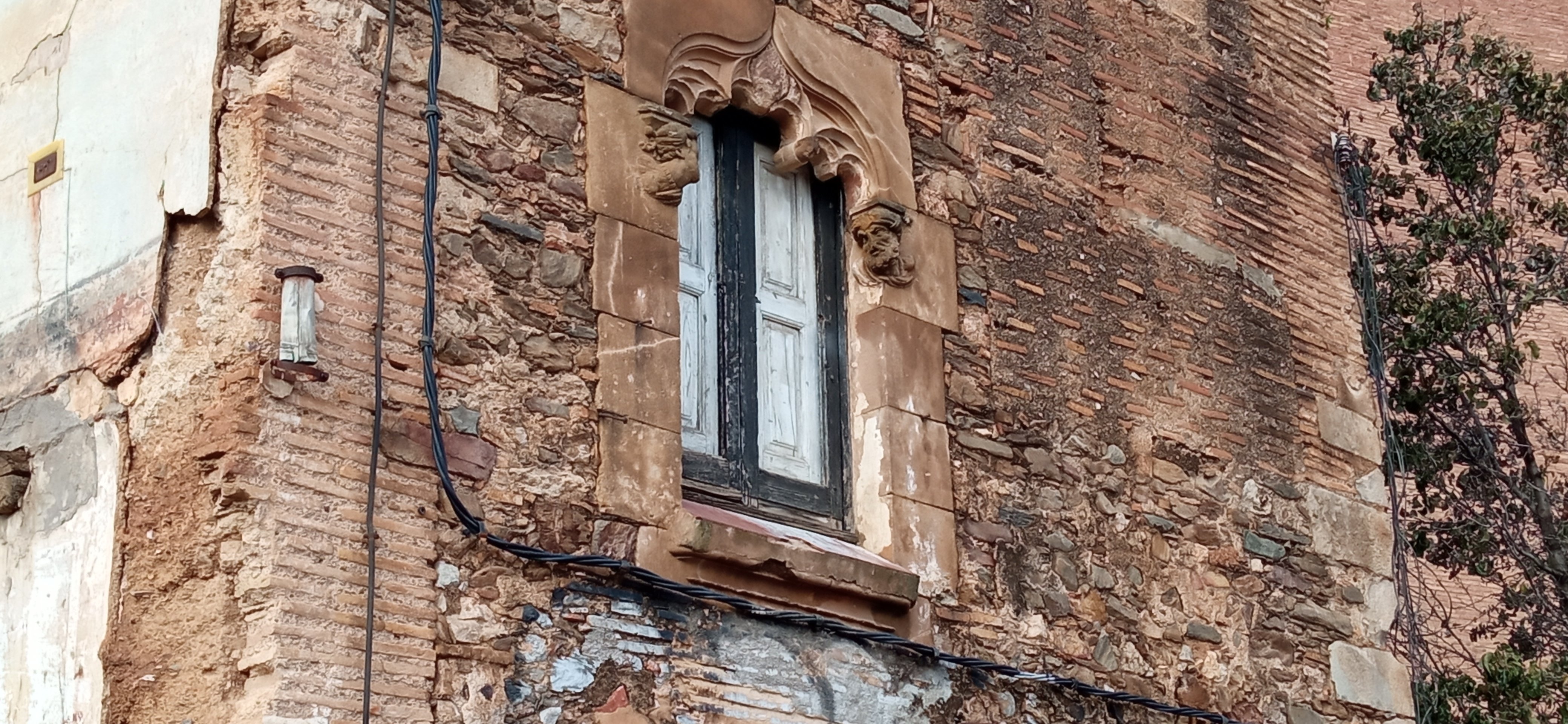 Aquests tres edificis barcelonins figuren a la llista vermella del patrimoni