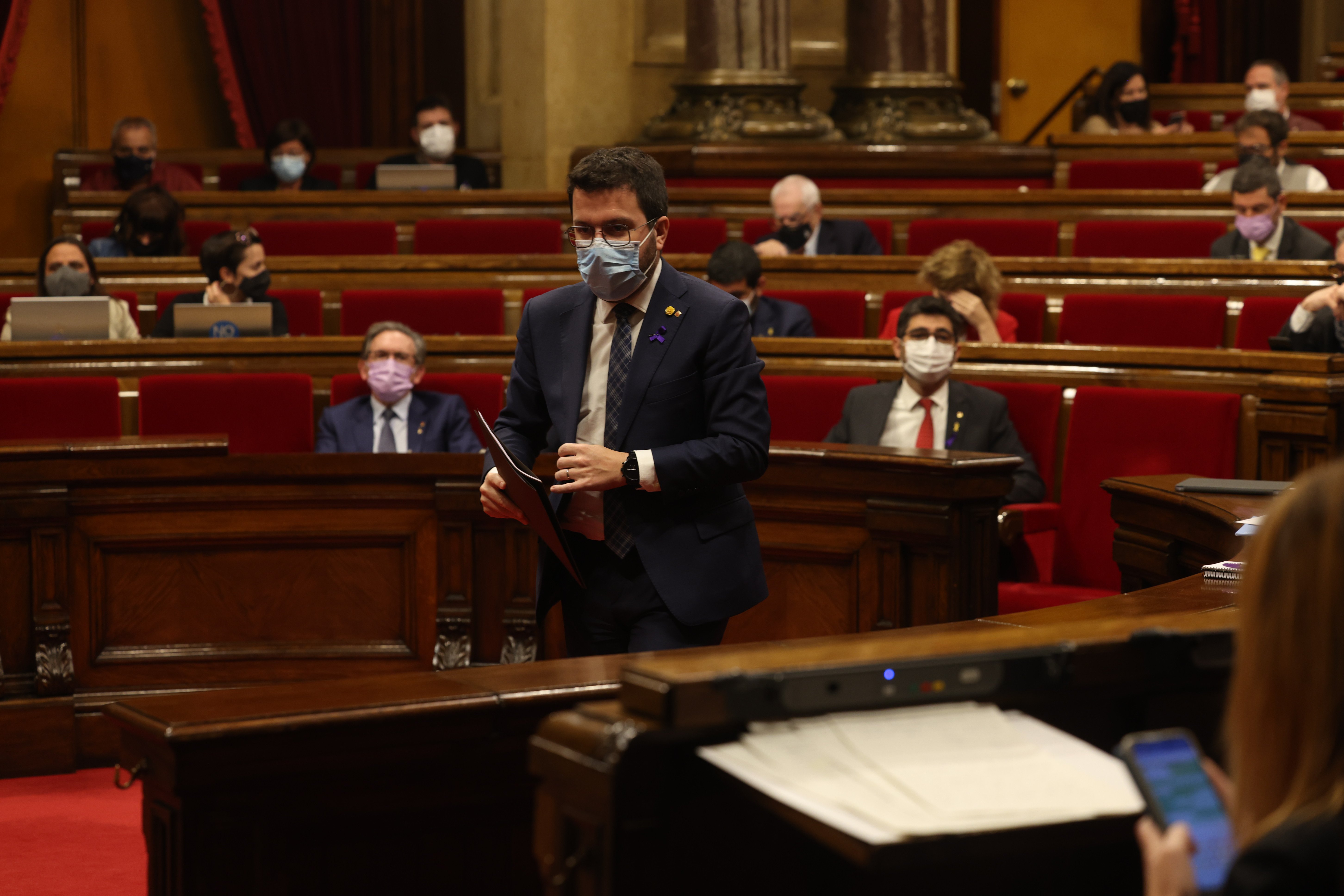 Canadell irrita a ERC: Aragonès pide explicaciones y consellers abandonan el pleno