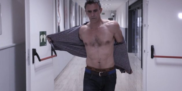 alonso caparros sin camiseta