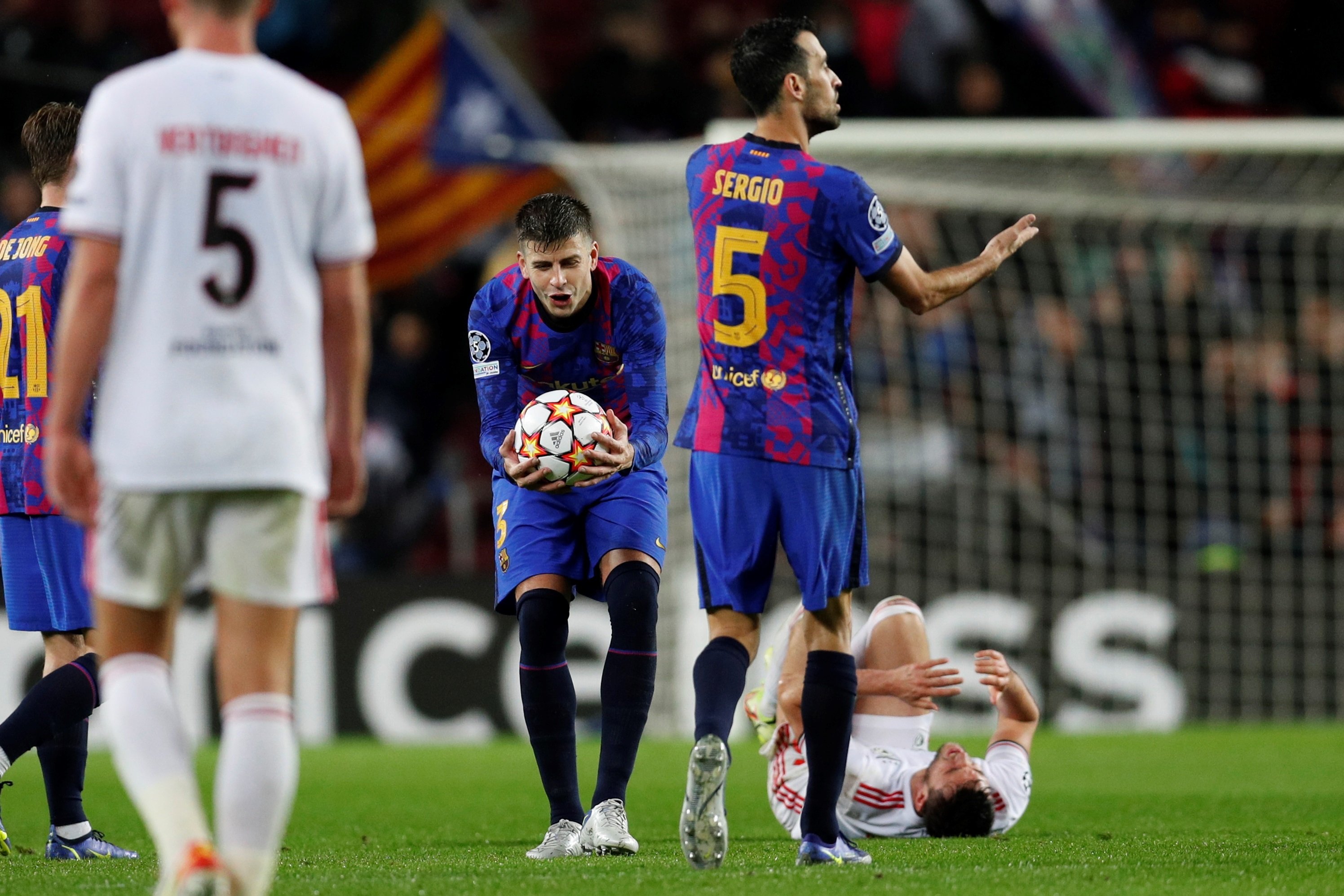 El Barça s'encalla contra el Benfica i manté la incògnita a la Champions (0-0)