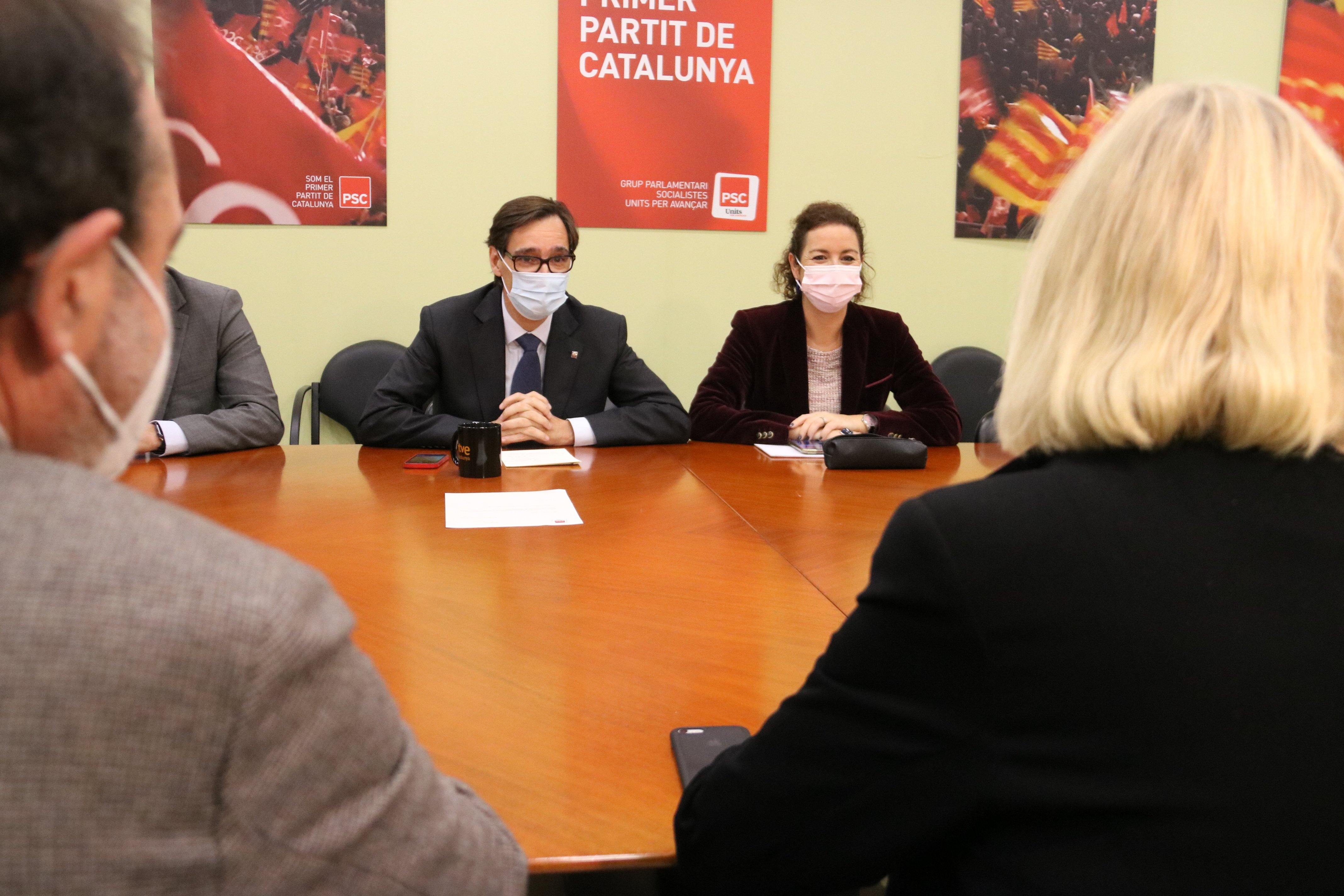 Els socialistes es neguen a assistir a una reunió amb Cambray pel català