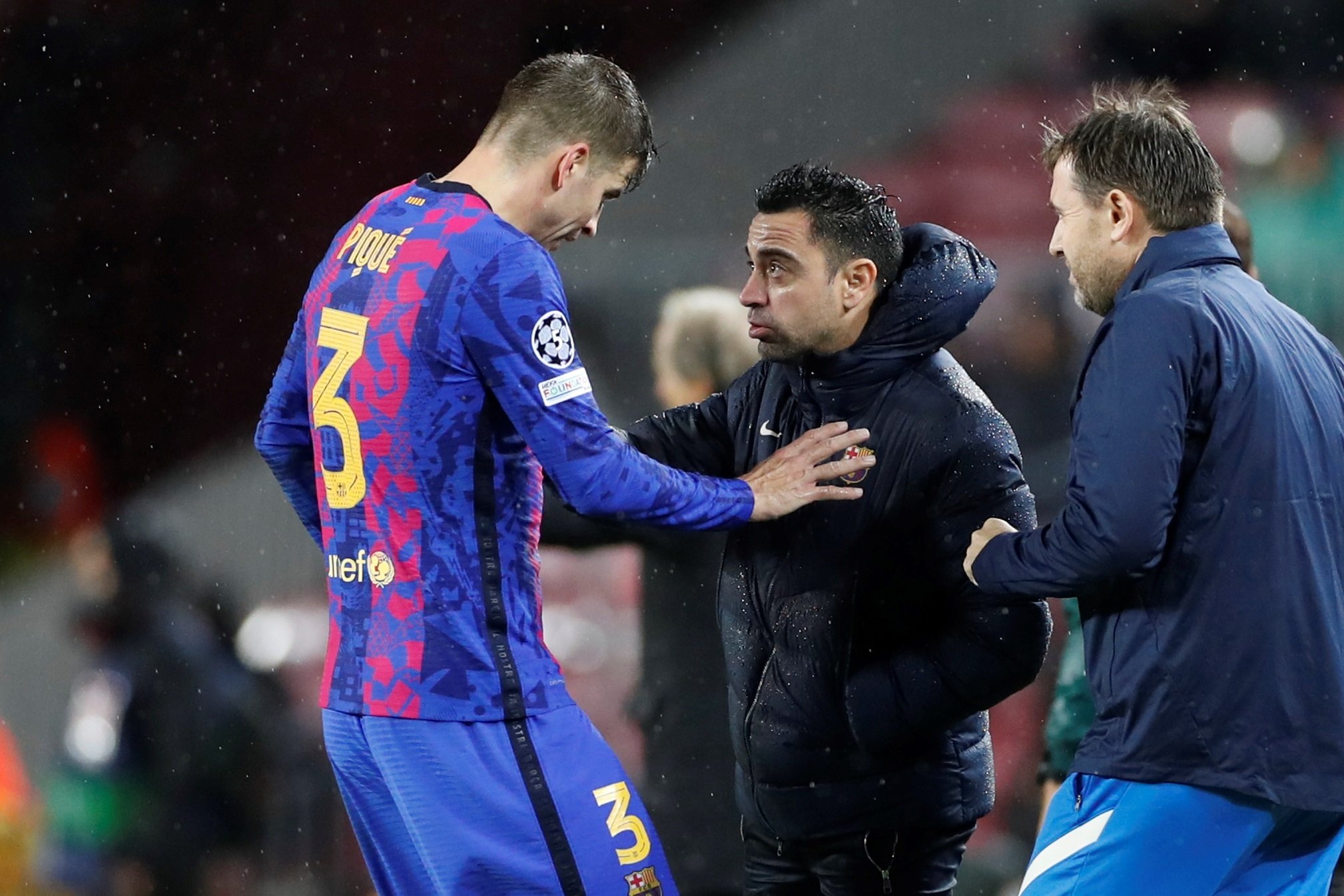 Barça coach Xavi makes a confession over Piqué's farewell: "It wasn't easy"