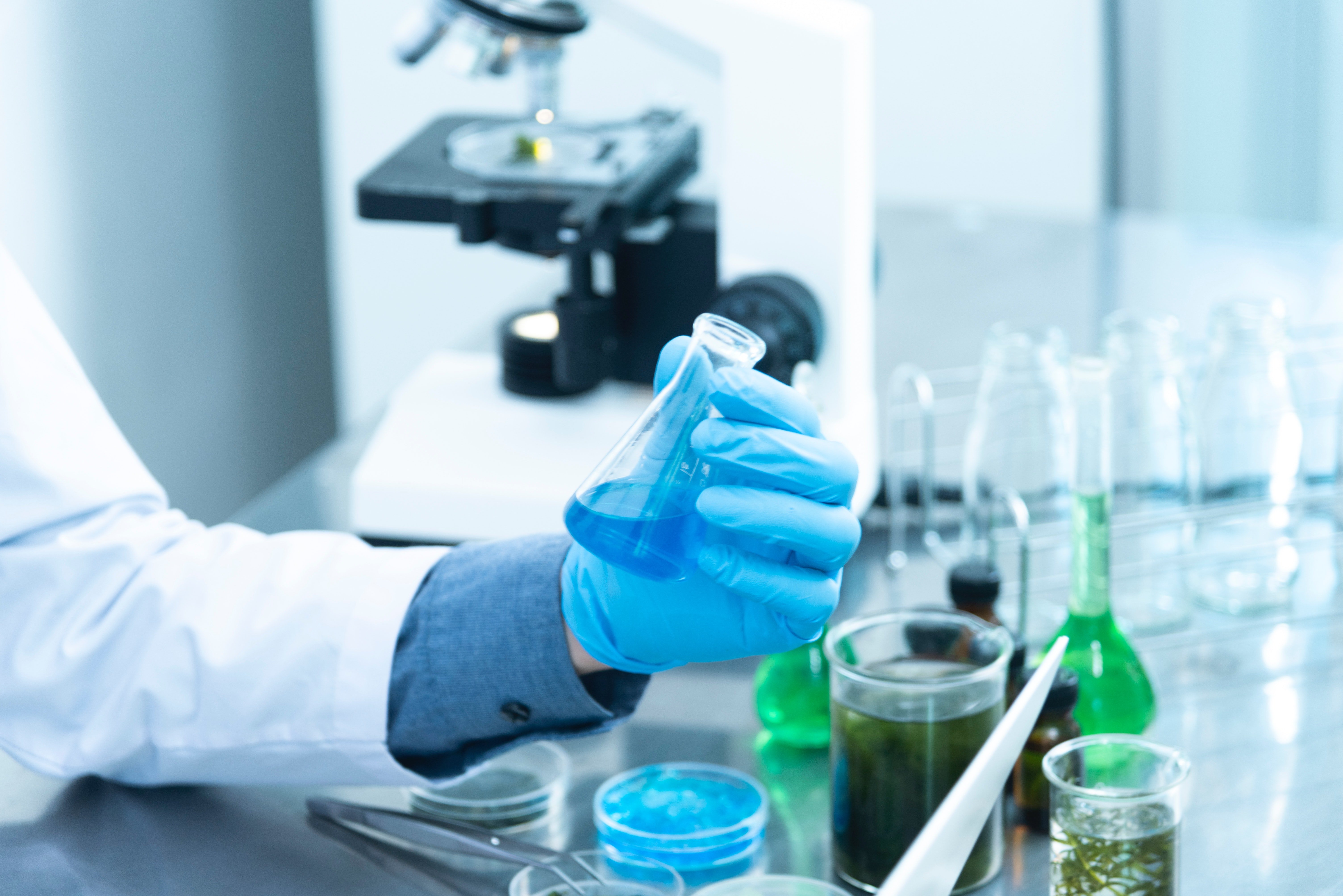 El juez estima la cautelar que pedía HM Hospitales por la absorción de Abacid