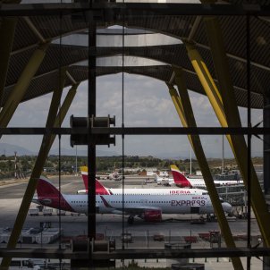 Aviones Iberia aparcados aeropuerto Barajas EUROPA PRESS