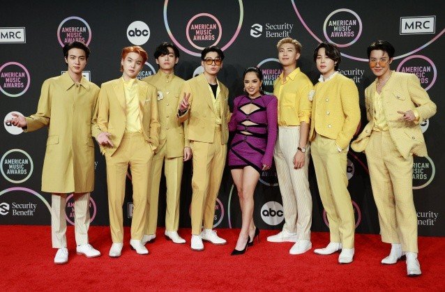 BTS y Becky G