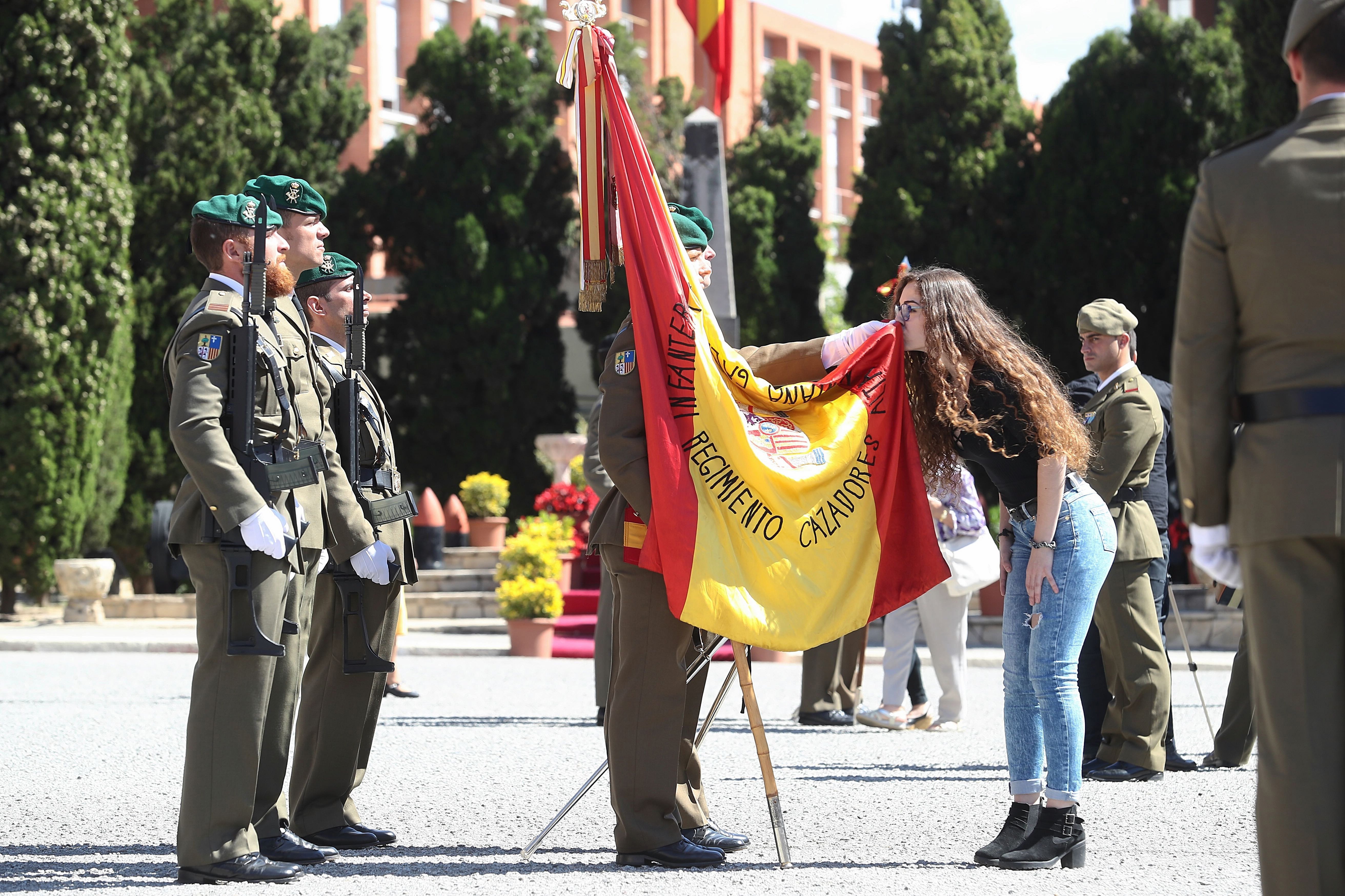 600 civils juren la bandera espanyola a la caserna del Bruc