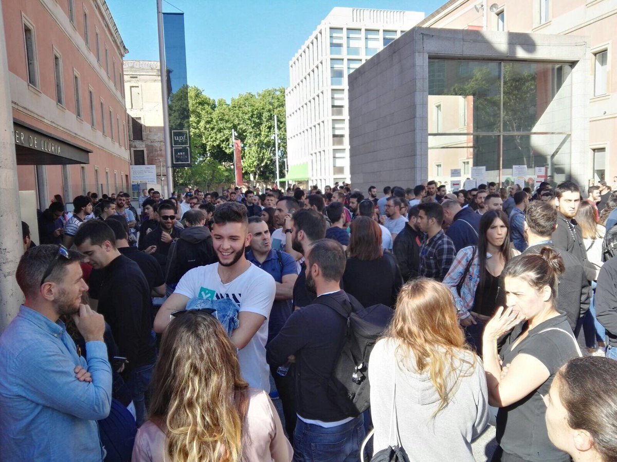 Allau d'aspirants a places de la Guàrdia Urbana Allau d'aspirants a places de la Guàrdia Urbana